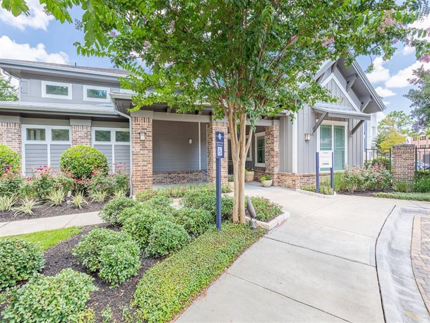 Delray Apartments, 1715 Enclave Parkway, Houston, TX RentCafe